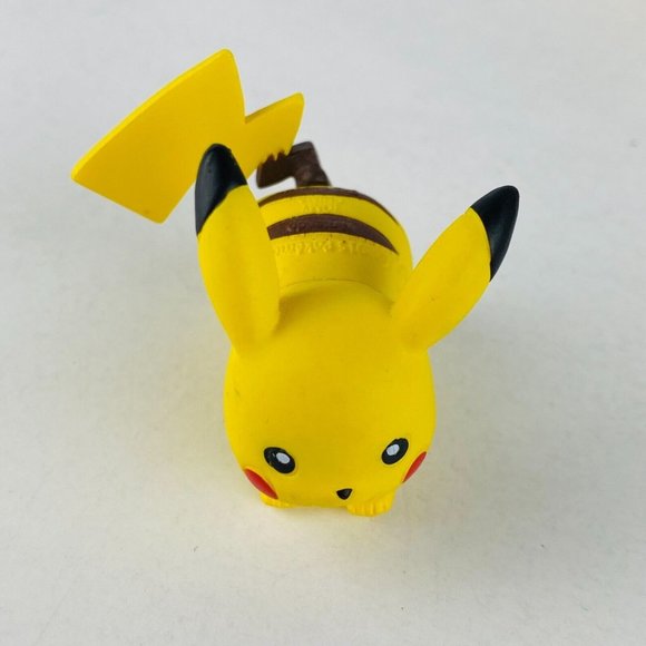 Pokemon Pikachu 2015 Nintendo Tomy Yellow Character Figure Toy Kids - Picture 1 of 4